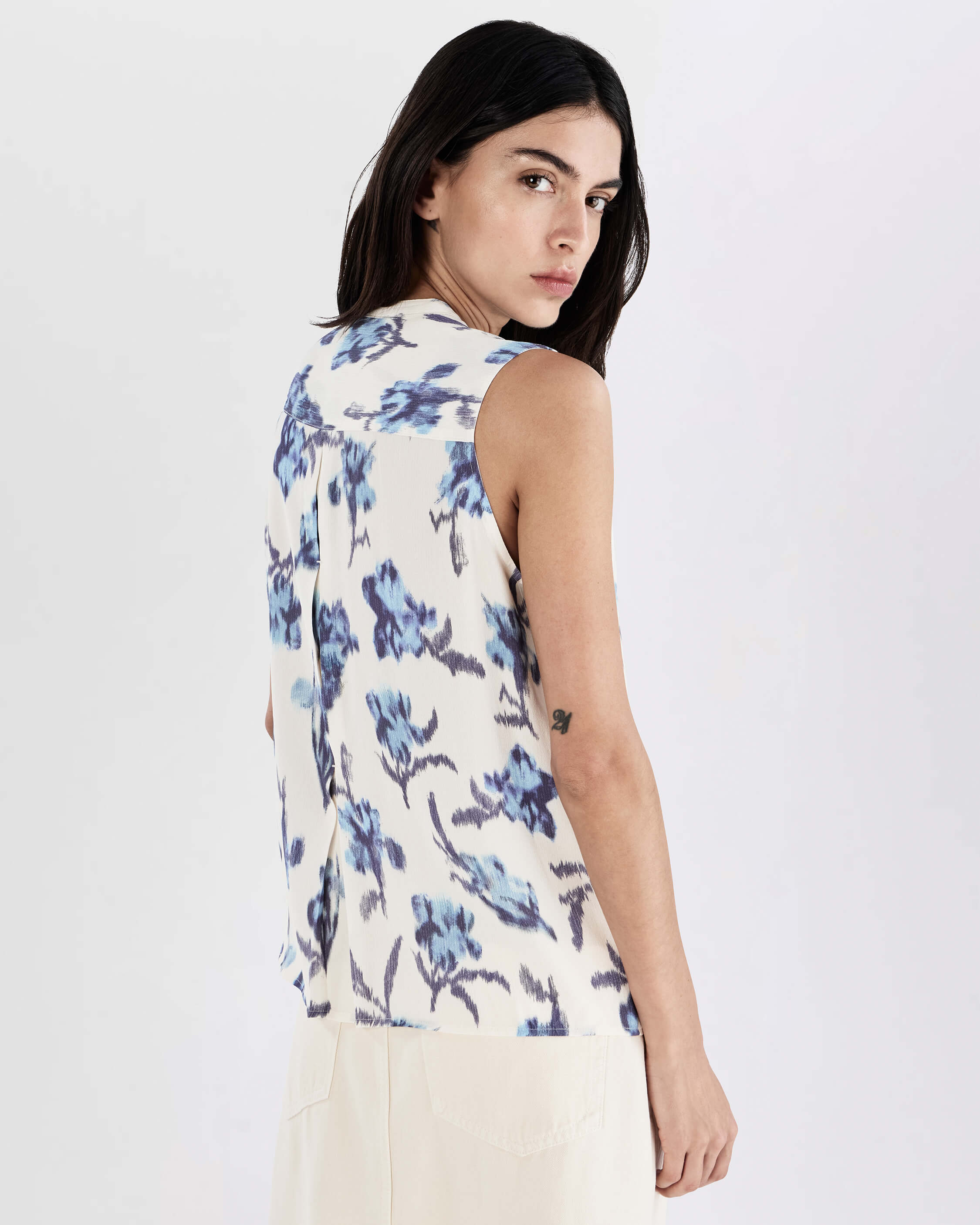 Arden Printed Sleeveless Blouse - Image 5