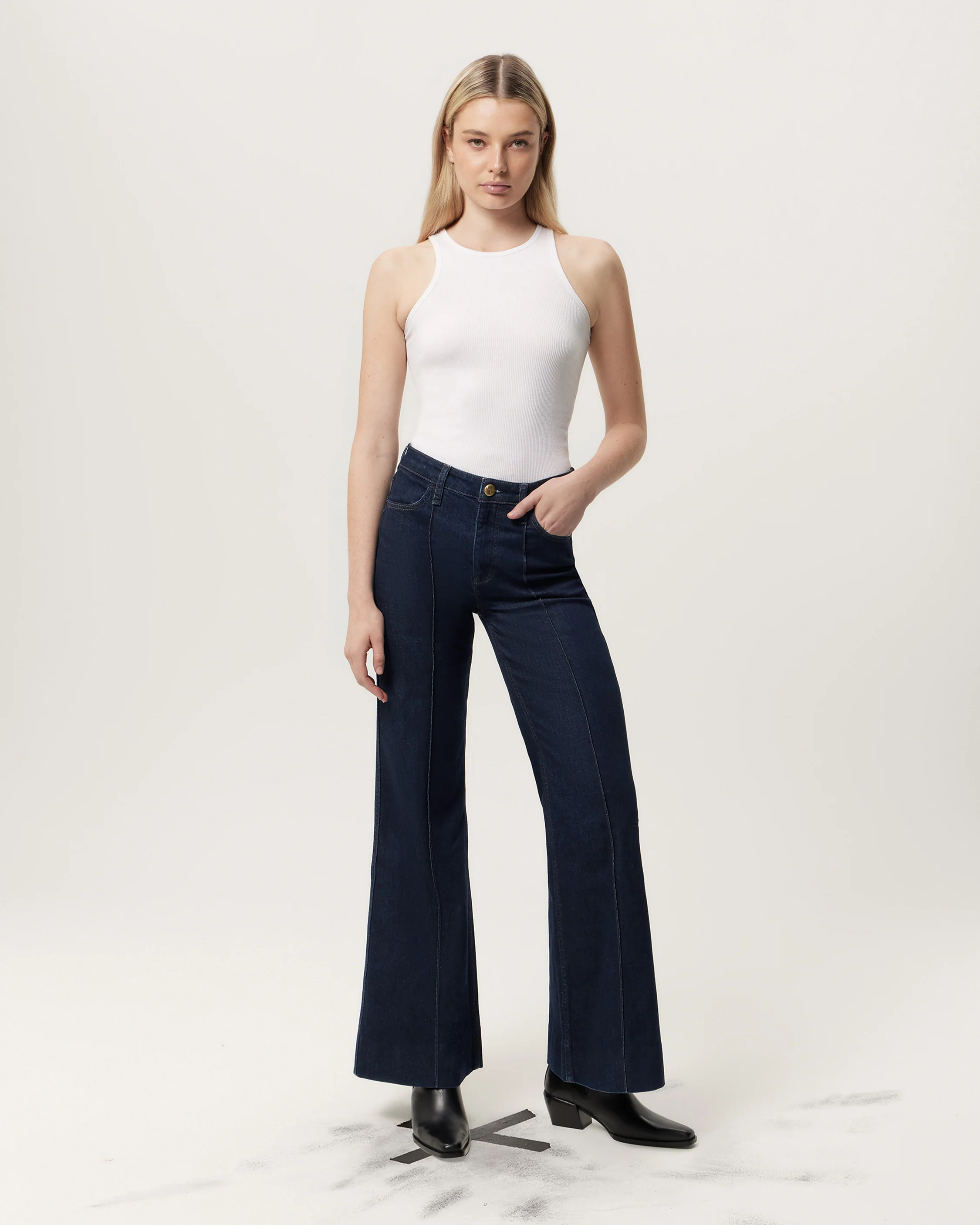 Skylar Wide-Leg Flare Jeans - Image 7