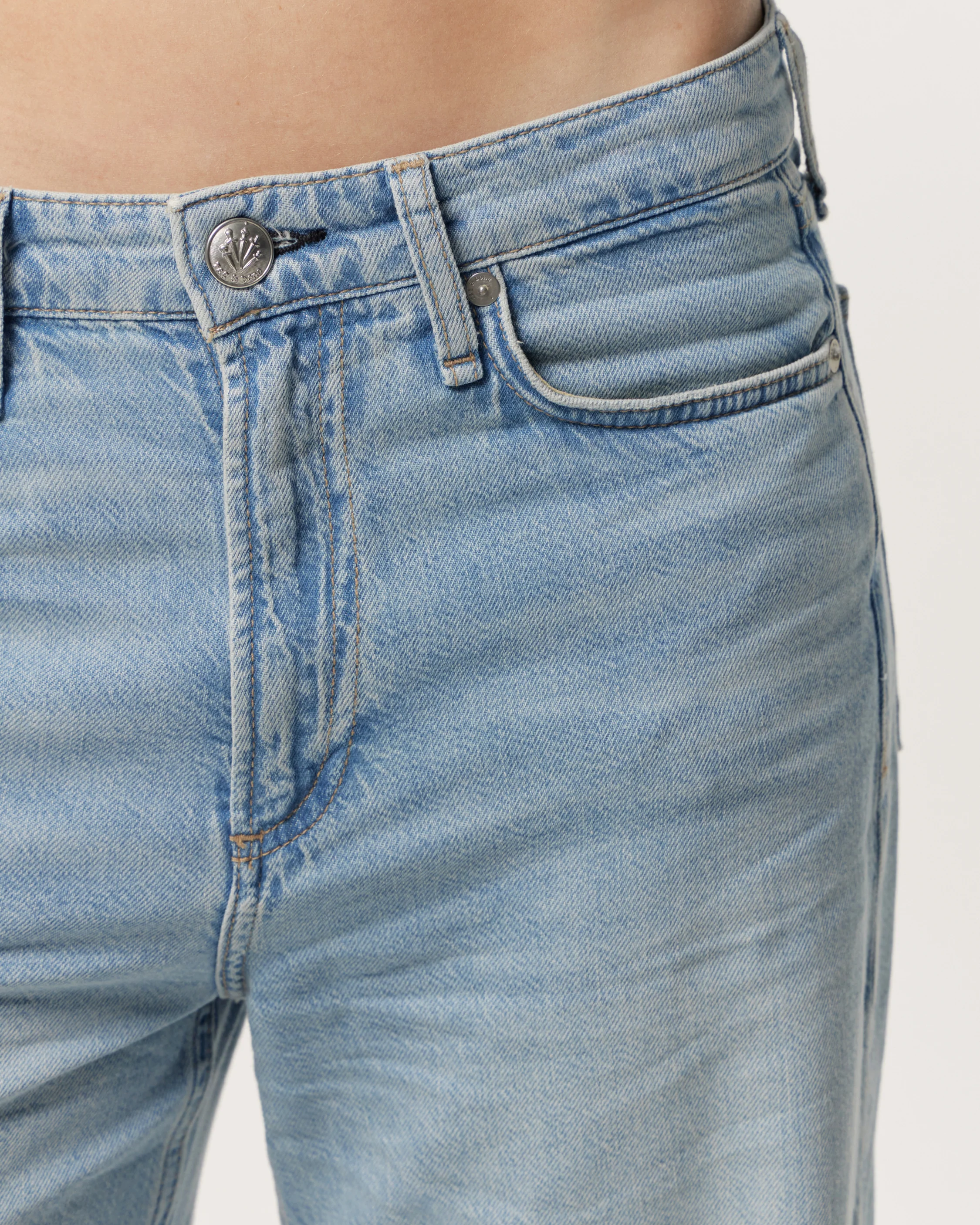 Featherweight Logan Wide-Leg Jeans - Image 4