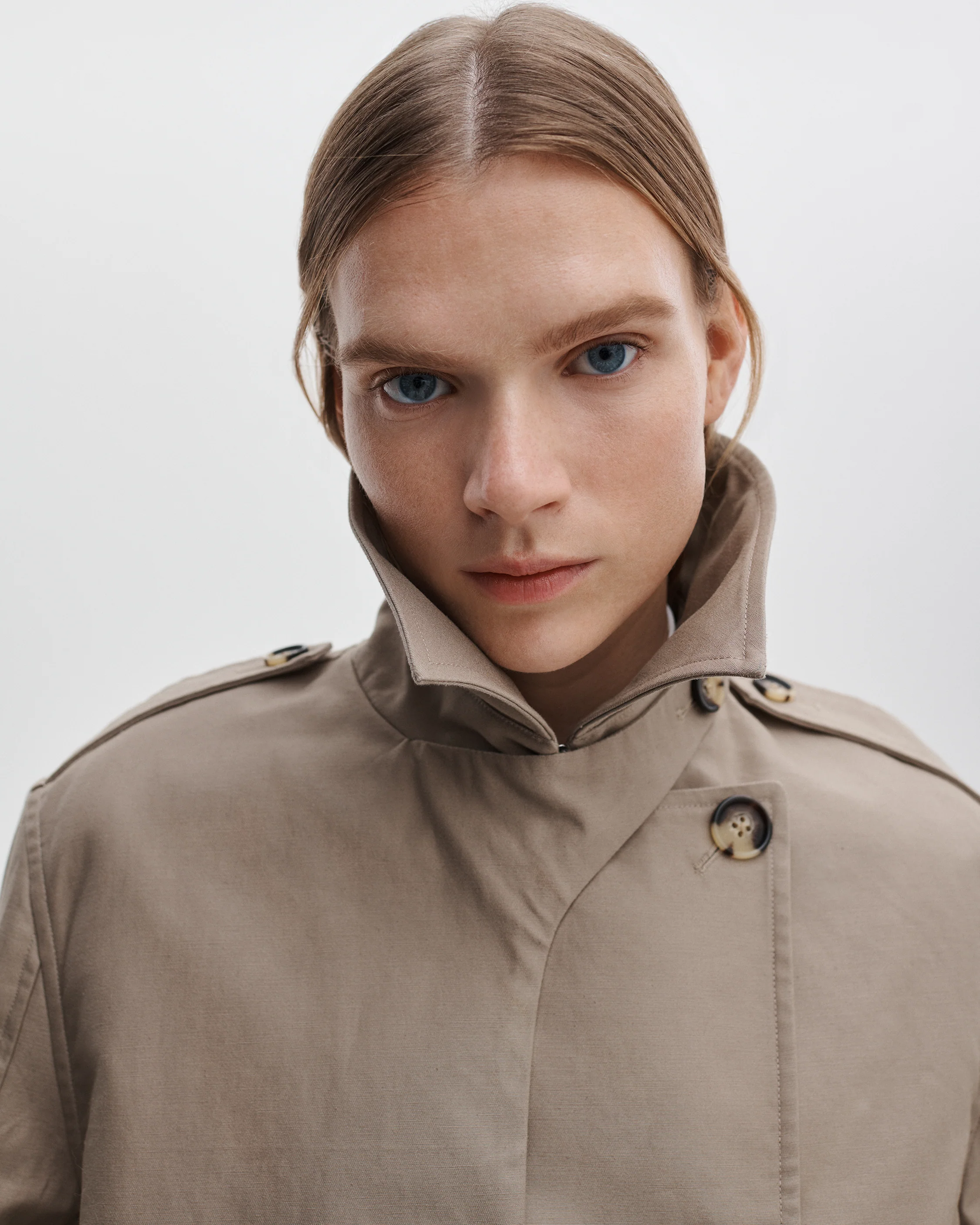 Jamie Cropped Trench Coat - Image 6