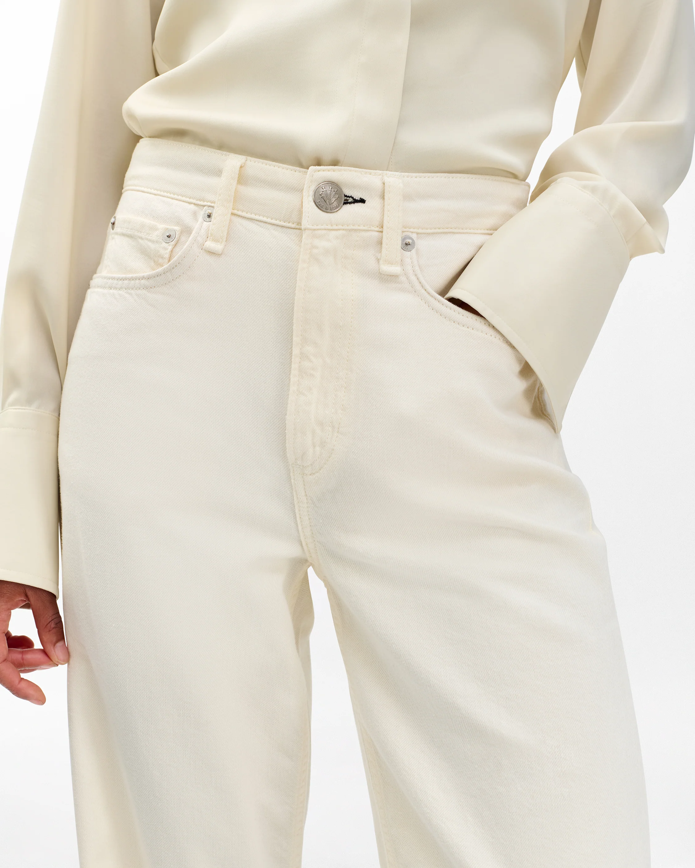 Logan Wide-Leg Jeans - Image 4