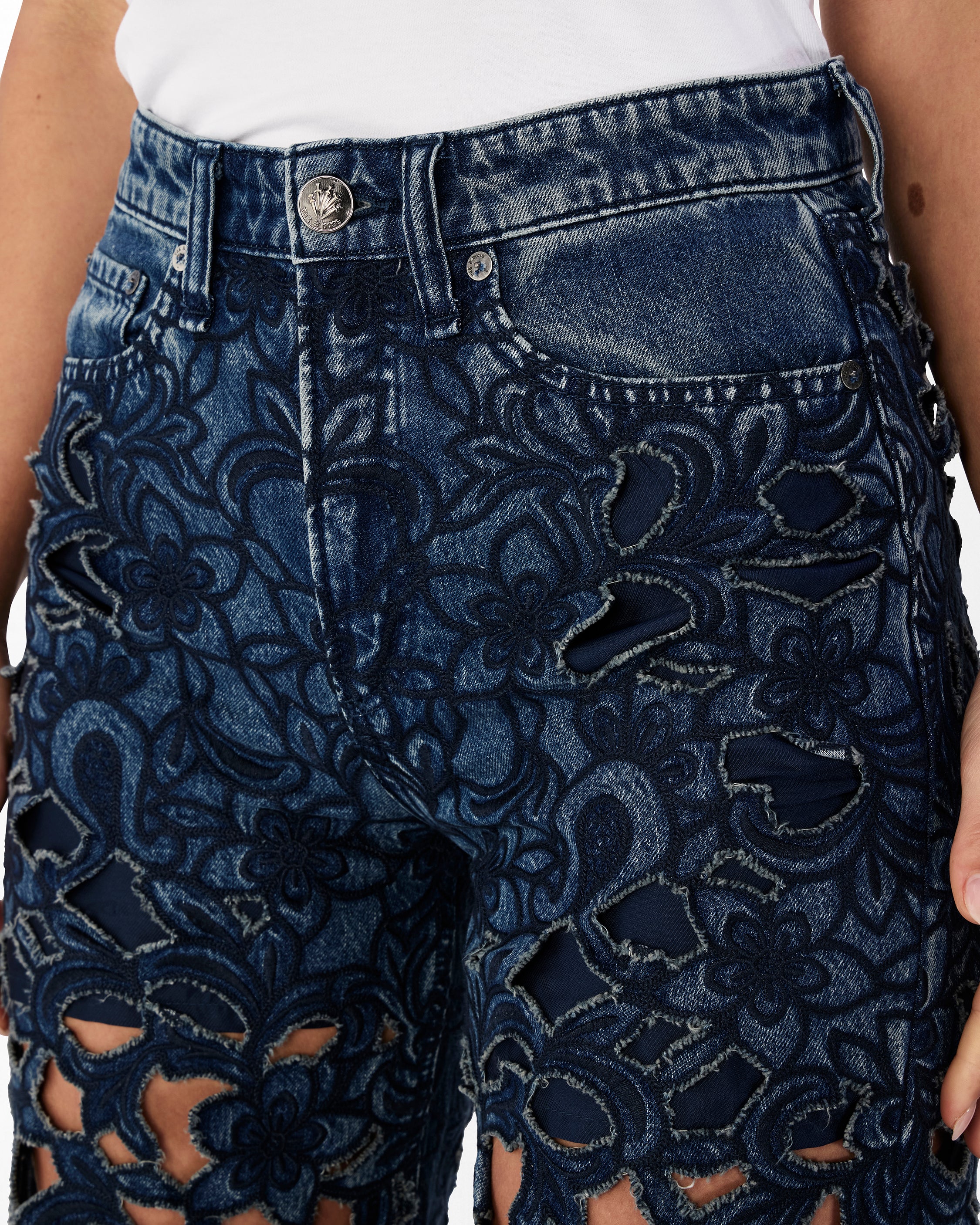 Logan Wide-Leg Jeans - Image 5