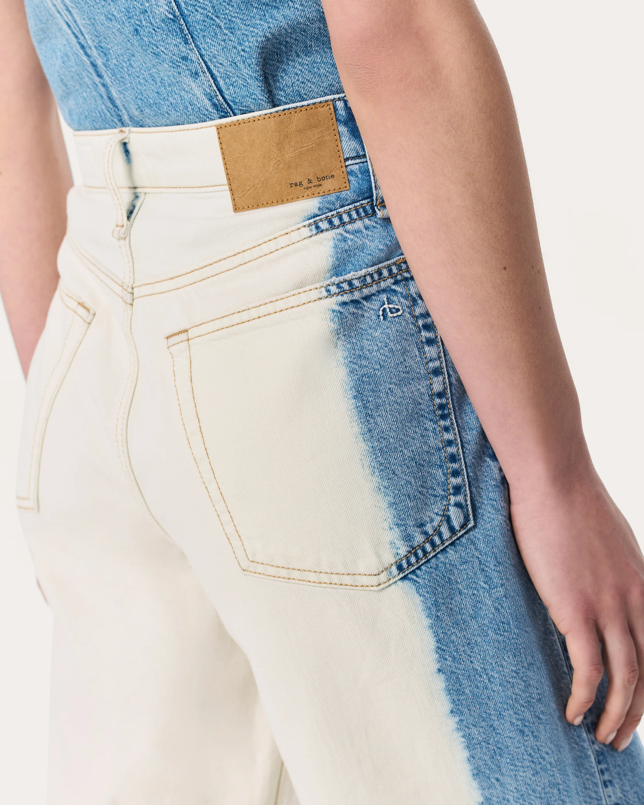 Logan Wide-Leg Jeans - Image 5