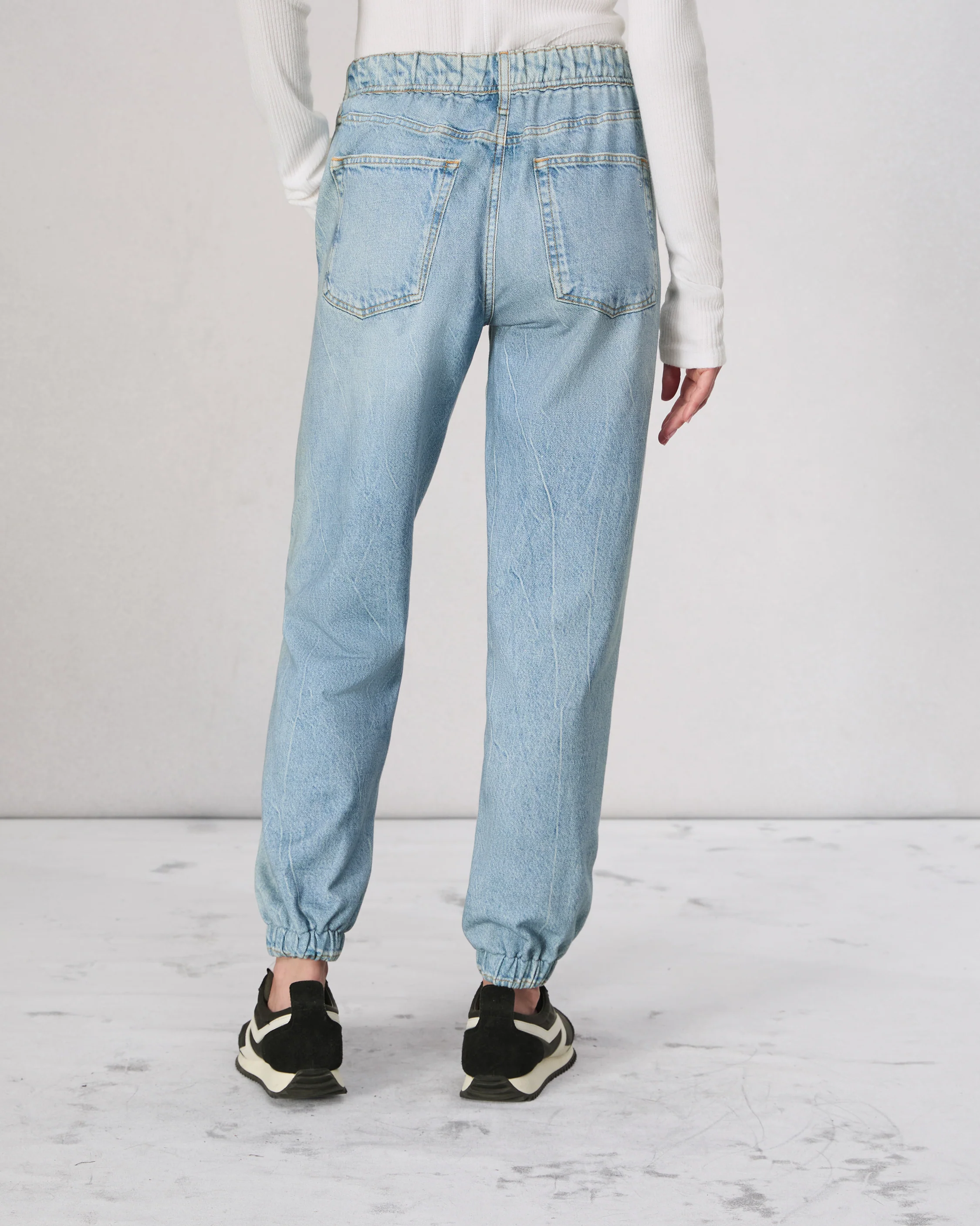 rb Miramar Jogger Pants - Image 5