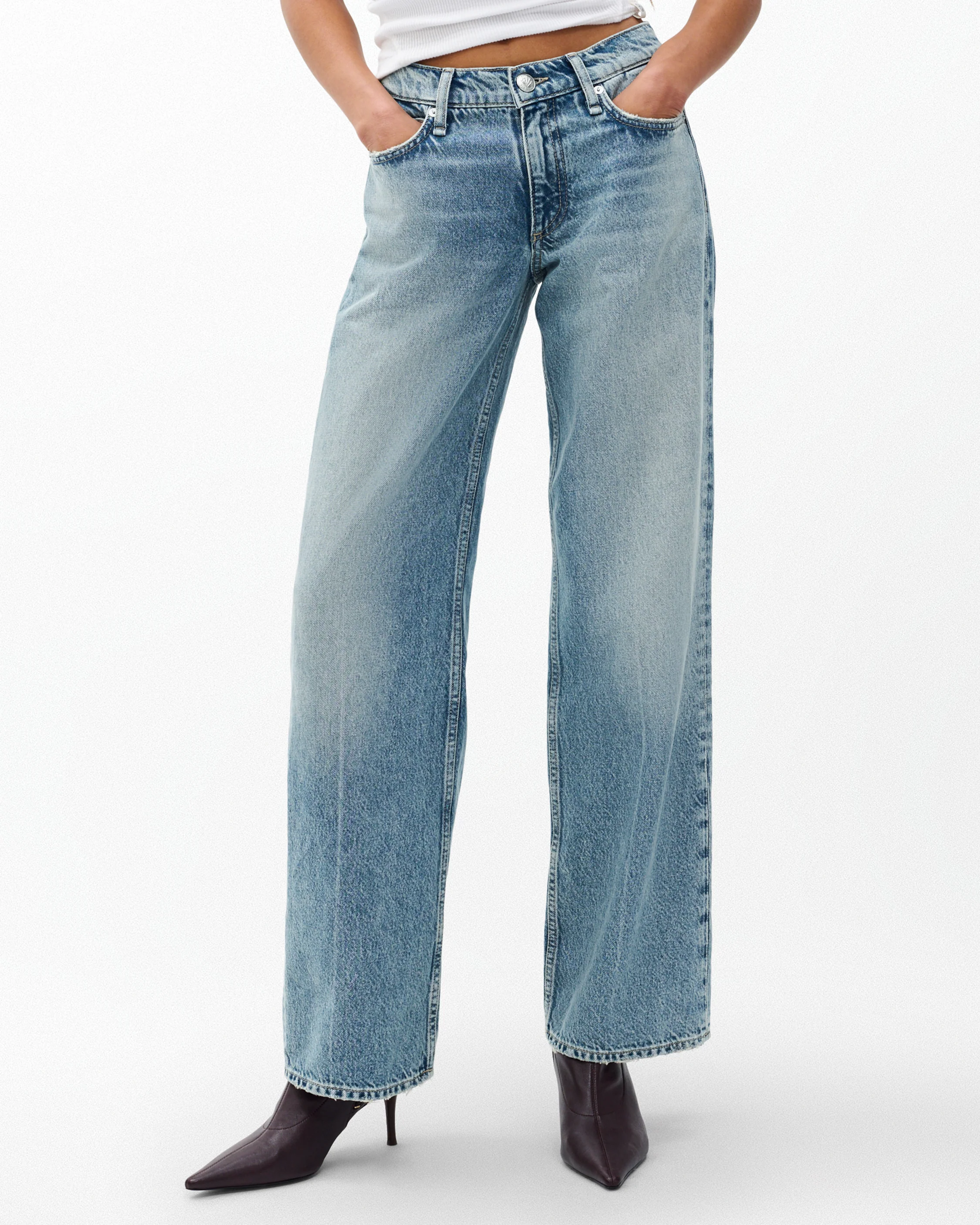 Saige Relaxed Straight Jeans - Image 3