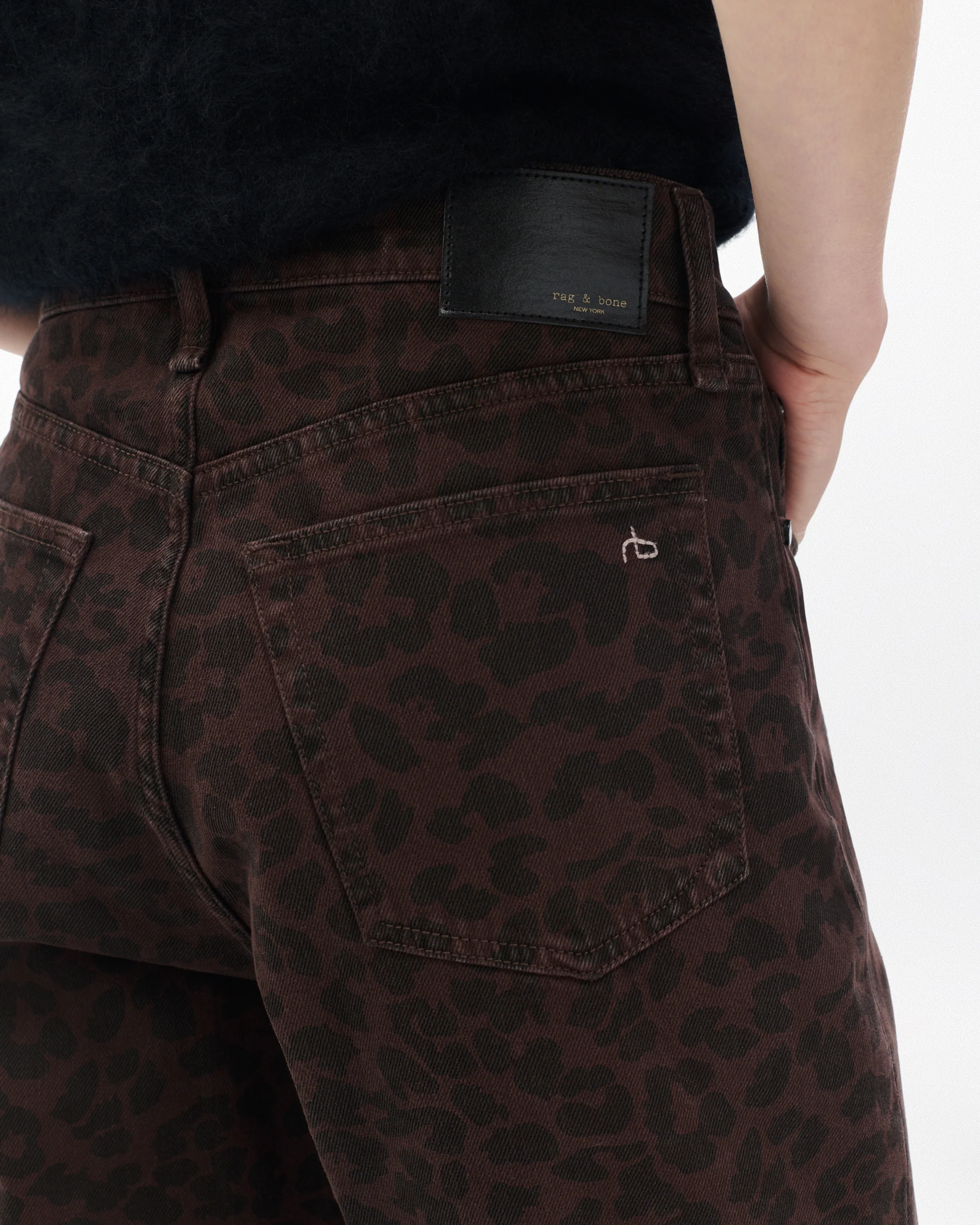 Shea Relaxed Straight Jeans - Image 4