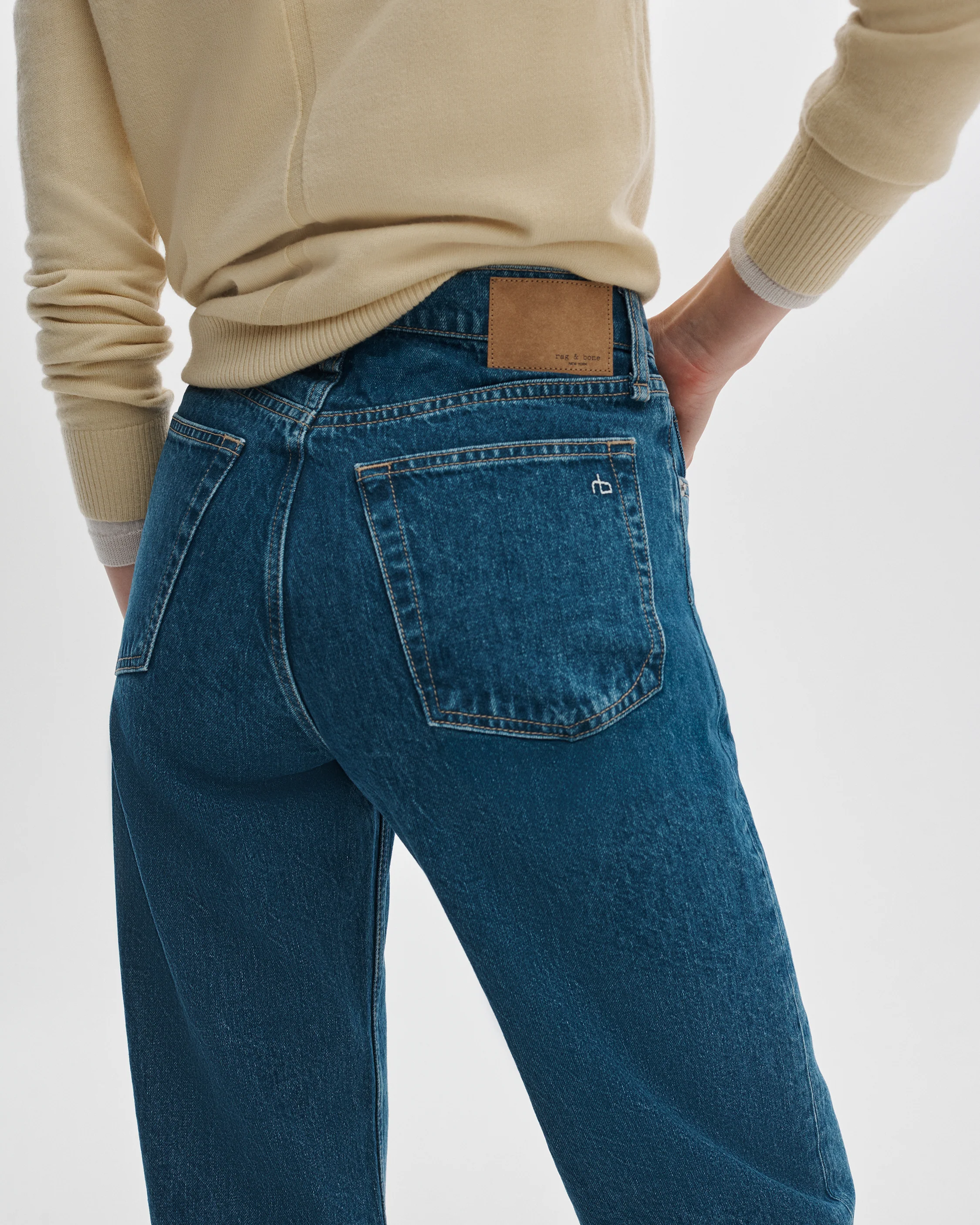 Shea Relaxed Straight Jeans - Image 4