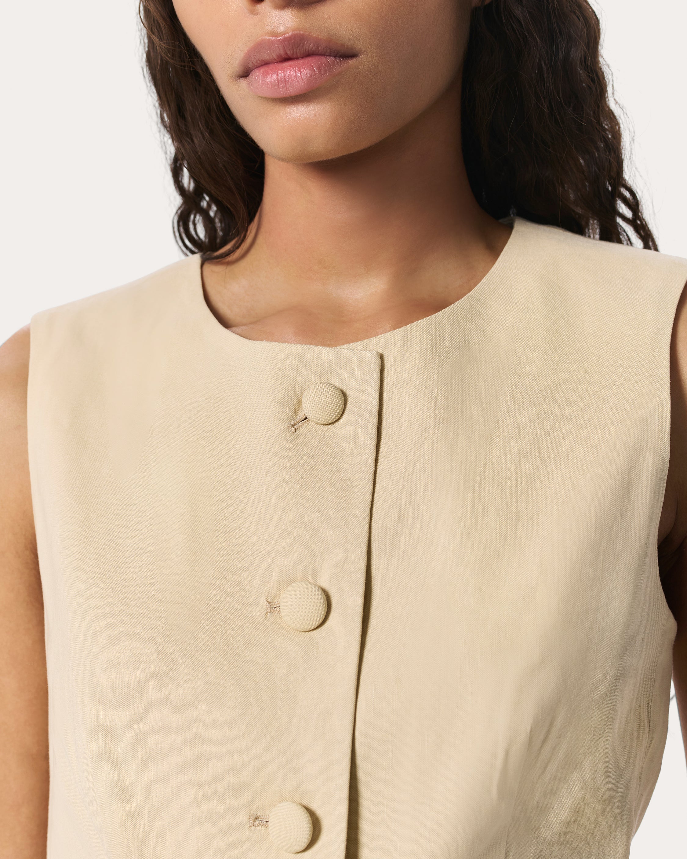 Slade Crew Linen Vest - Image 4