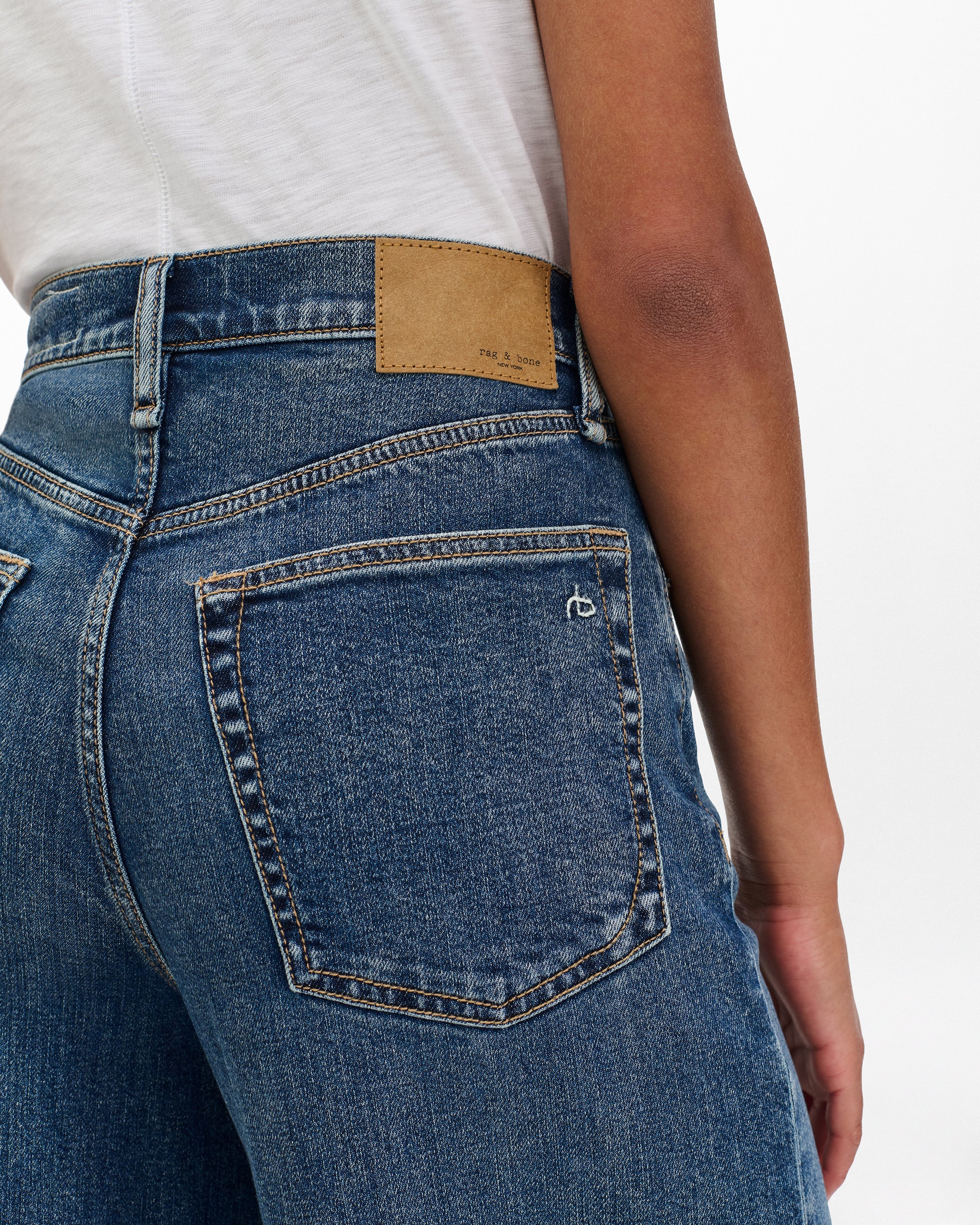 Sofie Cuffed Wide-Leg Jeans - Image 5
