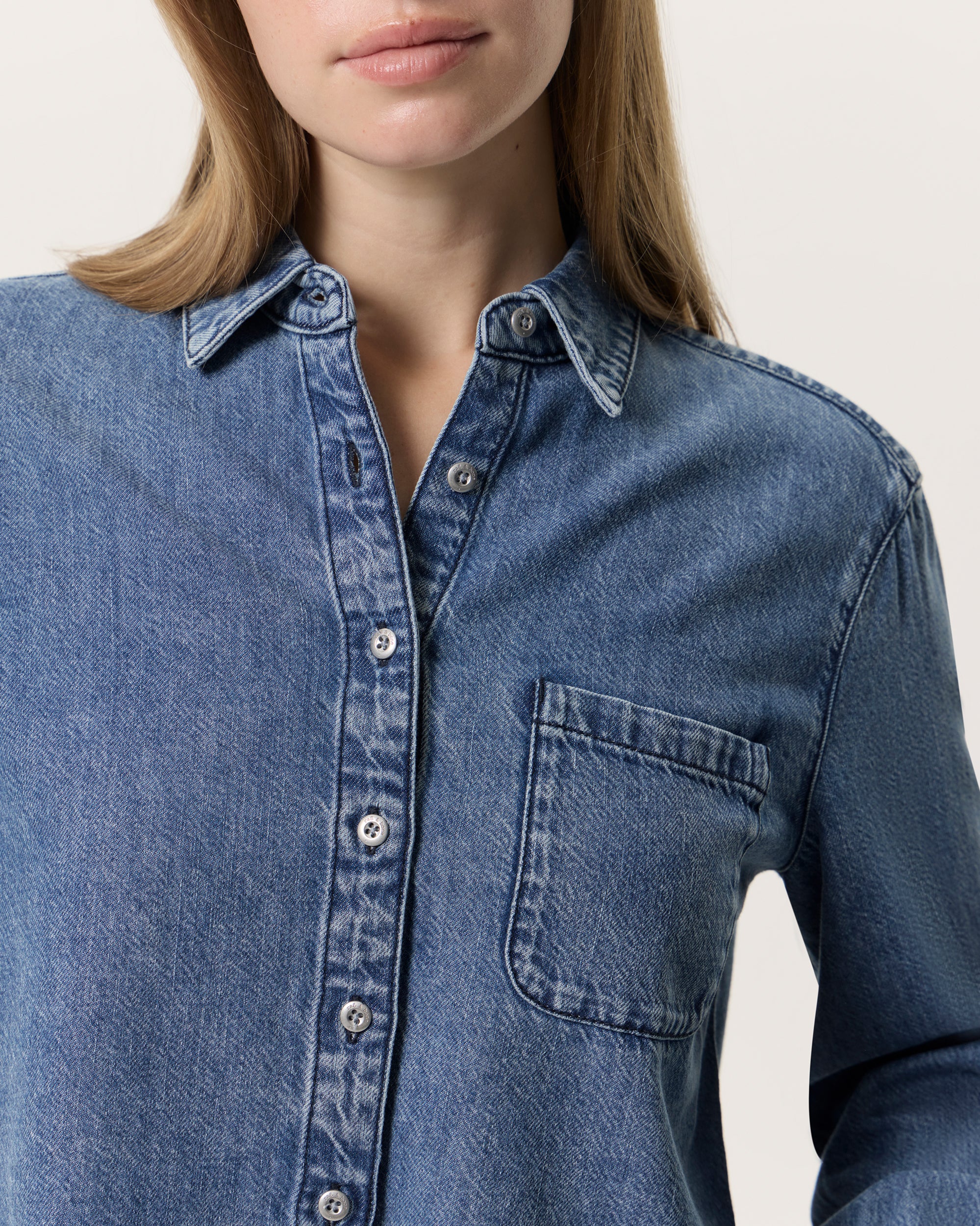 Ultra Featherweight Cropped Maxine Shirt - Image 3